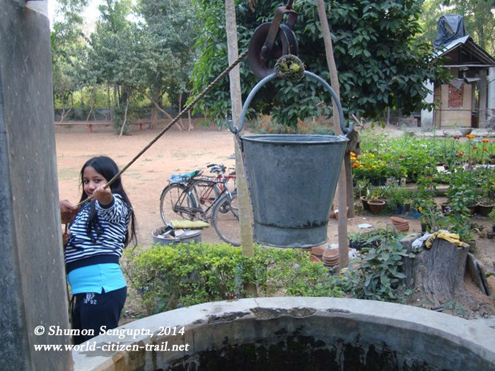 Lessons on drawing water from a well, Shantiniketan