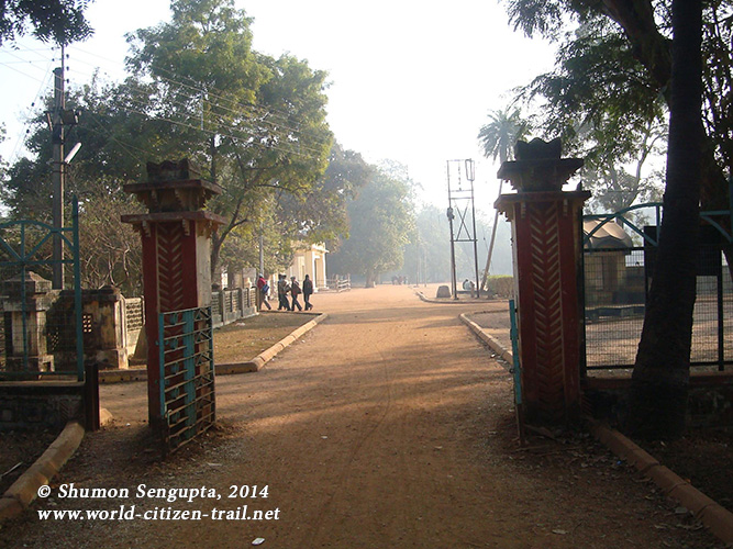 From Sri Sadan towards Gaur Prangan