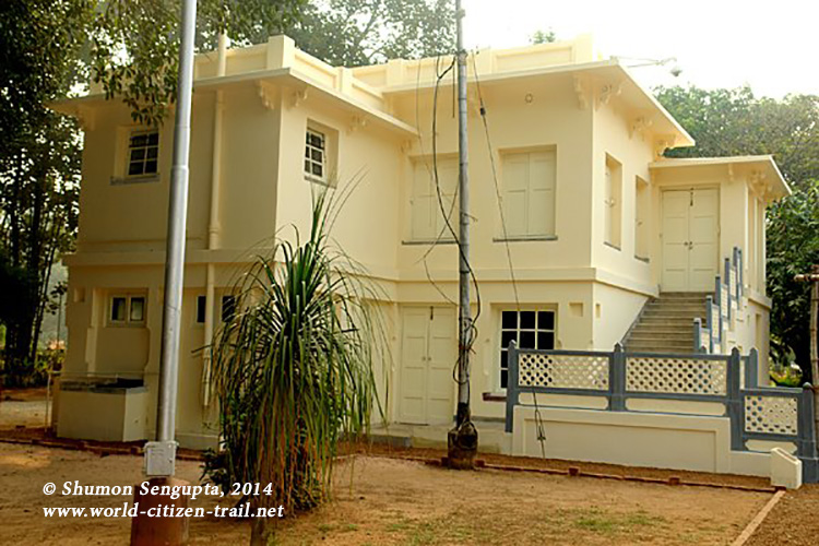 Udichi - one of the many houses that Tagore lived in within the Uttarayan complex.